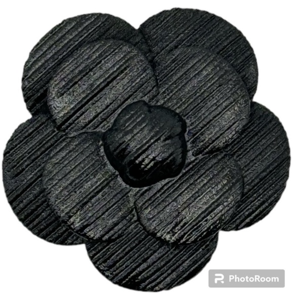 Chanel brooch - Picture 2 of 7